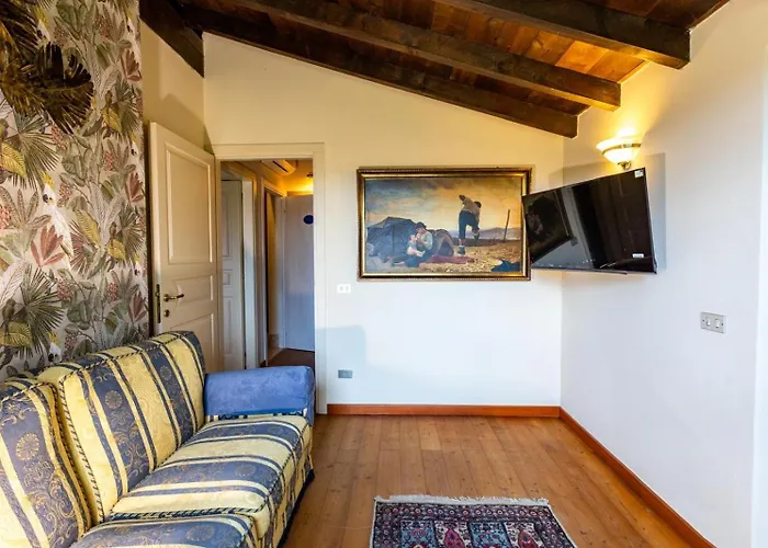 Corte Bioti Πανσιόν 3*